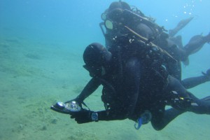 Commando Hubert, submerged & swimming in full gear.