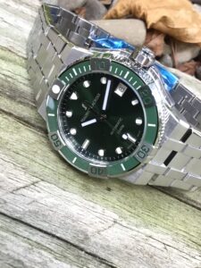Maurice Lacroix Aikon Venturer green
